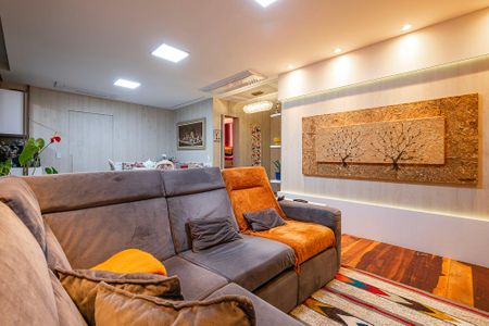 Sala de apartamento à venda com 2 quartos, 151m² em Vila Madalena, São Paulo