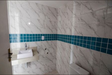 Banheiro de kitnet/studio para alugar com 1 quarto, 35m² em Cidade Nova, Rio de Janeiro