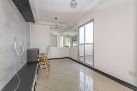 Sala de apartamento para alugar com 2 quartos, 65m² em Jaguaribe, Osasco