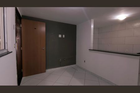 Sala de apartamento para alugar com 1 quarto, 35m² em Recreio dos Bandeirantes, Rio de Janeiro