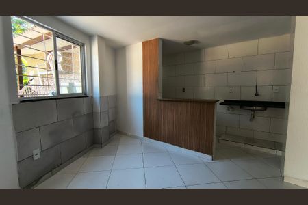 Sala de apartamento para alugar com 1 quarto, 35m² em Recreio dos Bandeirantes, Rio de Janeiro