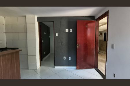 Sala de apartamento para alugar com 1 quarto, 35m² em Recreio dos Bandeirantes, Rio de Janeiro