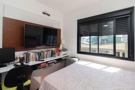 Quarto de apartamento à venda com 1 quarto, 44m² em Azenha, Porto Alegre