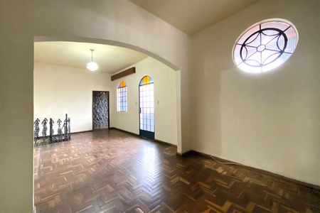 Sala de Estar de casa à venda com 5 quartos, 900m² em Santa Efigênia, Belo Horizonte