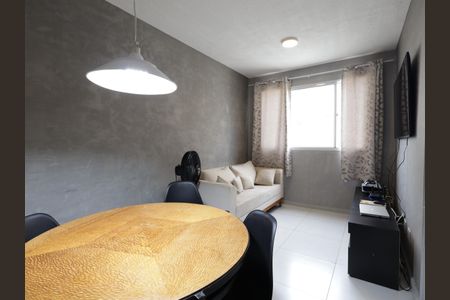 Sala de apartamento para alugar com 2 quartos, 43m² em Vila Suzana, São Paulo