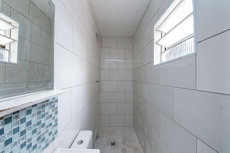 Banheiro Suíte de casa para alugar com 3 quartos, 85m² em Jardim Mimar, São Paulo