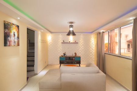 Sala de casa de condomínio para alugar com 2 quartos, 120m² em Campo Grande, Rio de Janeiro