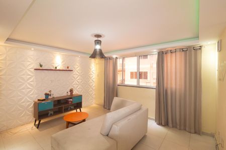 Sala de casa de condomínio para alugar com 2 quartos, 120m² em Campo Grande, Rio de Janeiro