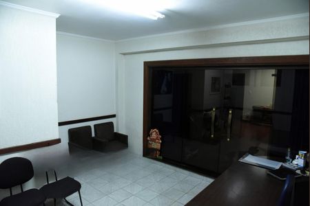 Foto 03 de casa à venda com 4 quartos, 262m² em Vila Carrão, São Paulo