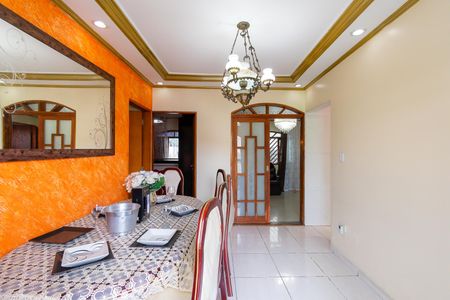 Sala de Jantar de casa para alugar com 4 quartos, 220m² em Parque Santa Madalena, São Paulo