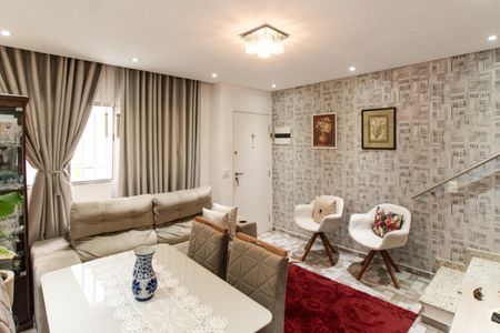 Sala de casa de condomínio à venda com 2 quartos, 65m² em Vila Nelson, São Paulo