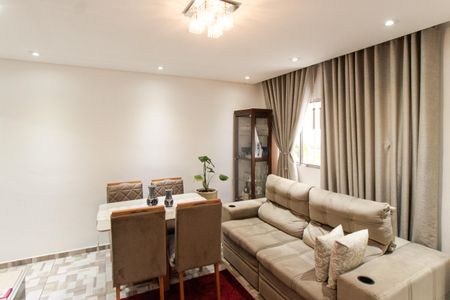 Sala de casa de condomínio à venda com 2 quartos, 65m² em Vila Nelson, São Paulo