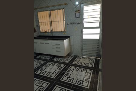 Casa para alugar com 2 quartos, 190m² em Vila Sagrado Coracao de Maria, Mogi das Cruzes