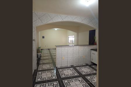 Casa para alugar com 2 quartos, 190m² em Vila Sagrado Coracao de Maria, Mogi das Cruzes