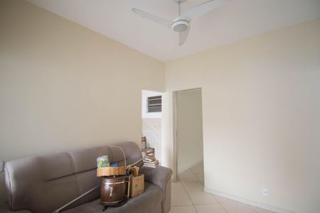 Sala de casa para alugar com 2 quartos, 75m² em Porto Velho, São Gonçalo