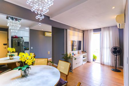 Sala de apartamento para alugar com 3 quartos, 60m² em Del Castilho, Rio de Janeiro