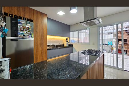 Cozinha  de casa à venda com 3 quartos, 125m² em Vila Isa, São Paulo