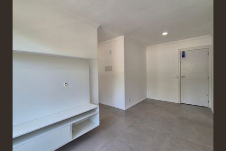Sala  de apartamento para alugar com 2 quartos, 51m² em Recreio dos Bandeirantes, Rio de Janeiro