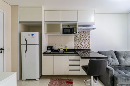 Cozinha de apartamento para alugar com 1 quarto, 40m² em Butantã, São Paulo