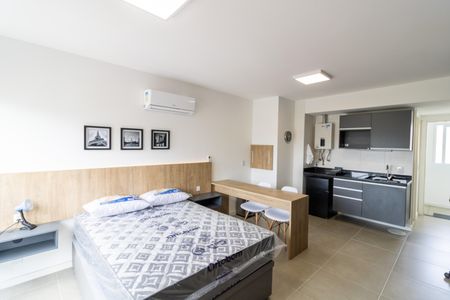 Studio para alugar com 32m², 1 quarto e 1 vaga Studio para alugar com 32m², 1 quarto e 1 vagaSala/Quarto