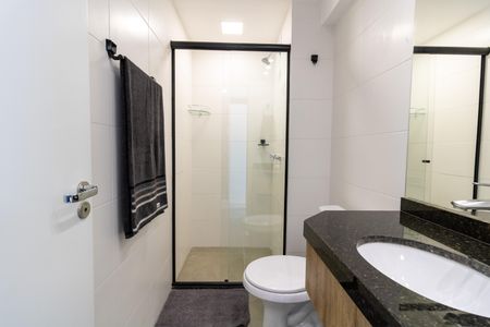 Studio para alugar com 32m², 1 quarto e 1 vaga Studio para alugar com 32m², 1 quarto e 1 vagaBanheiro