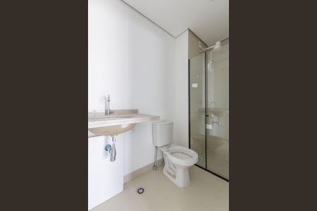 Banheiro de apartamento para alugar com 1 quarto, 39m² em Km 18, Osasco