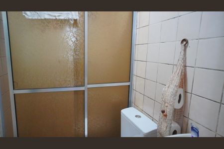 Banheiro  de apartamento à venda com 1 quarto, 48m² em Azenha, Porto Alegre