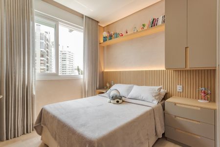 Quarto 1 de apartamento à venda com 4 quartos, 138m² em Bela Vista, Porto Alegre