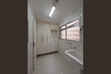 Apartamento à venda com 83m², 3 quartos e 2 vagas Apartamento à venda com 83m², 3 quartos e 2 vagasÁrea de Serviço