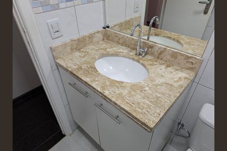 Apartamento à venda com 83m², 3 quartos e 2 vagas Apartamento à venda com 83m², 3 quartos e 2 vagasBanheiro