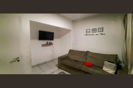 Sala de casa para alugar com 2 quartos, 35m² em Jardim Roberto, Osasco
