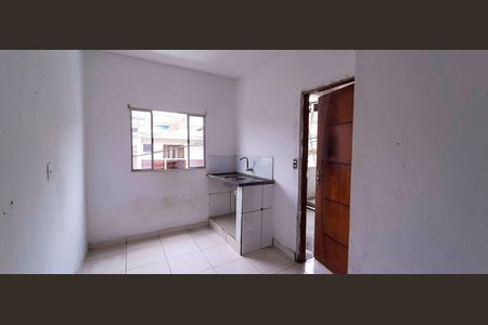Cozinha de casa para alugar com 1 quarto, 35m² em Jardim Roberto, Osasco