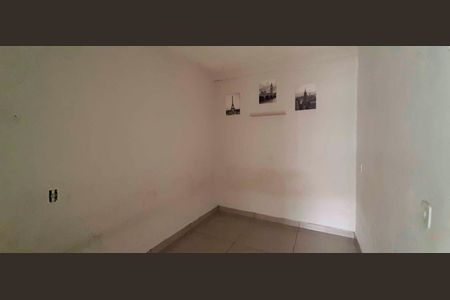 Quarto de casa para alugar com 1 quarto, 35m² em Jardim Roberto, Osasco