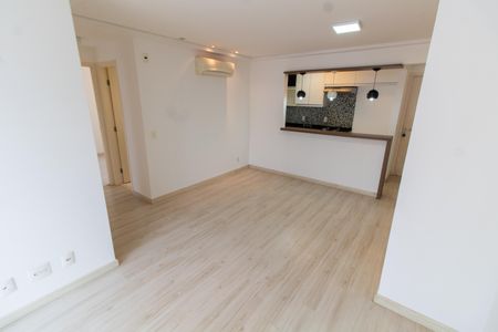 SALA de apartamento para alugar com 2 quartos, 67m² em Cambuí, Campinas