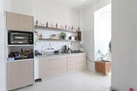 Apartamento à venda com 80m², 3 quartos e sem vaga Apartamento à venda com 80m², 3 quartos e sem vagaFoto 04