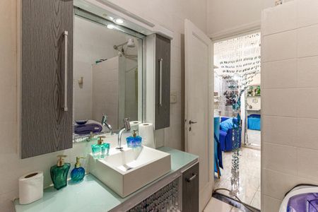 Banheiro de kitnet/studio à venda com 1 quarto, 30m² em República, São Paulo