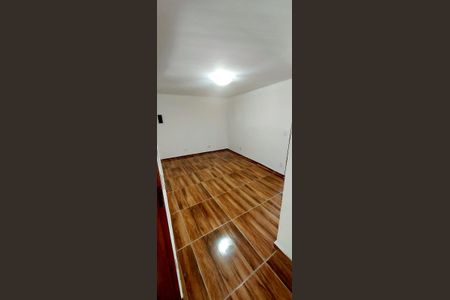 Quarto 2 de casa para alugar com 2 quartos, 47m² em Conjunto Residencial Salvador Tolezani, São Paulo