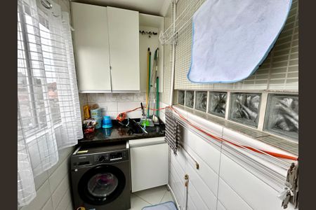 Apartamento à venda com 60m², 2 quartos e 1 vagaÁrea de Serviço