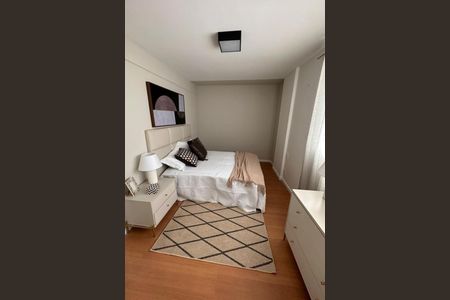 Apartamento à venda com 72m², 2 quartos e 3 vagas