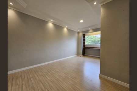 Sala de apartamento para alugar com 3 quartos, 55m² em Parque Savoy City, São Paulo