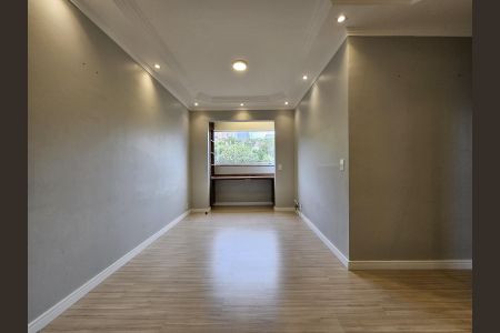 Sala de apartamento para alugar com 3 quartos, 55m² em Parque Savoy City, São Paulo