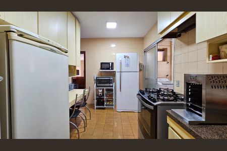 Cozinha  de apartamento à venda com 3 quartos, 105m² em Vila Sofia, São Paulo