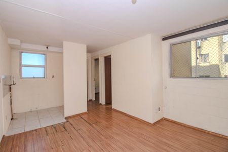 Sala de apartamento para alugar com 2 quartos, 56m² em Mário Quintana, Porto Alegre