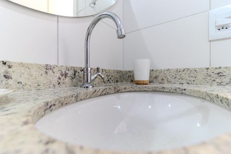 Banheiro de apartamento para alugar com 1 quarto, 22m² em República, São Paulo