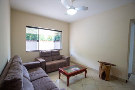 Sala de casa para alugar com 3 quartos, 261m² em Jardim Maria do Carmo, Sorocaba