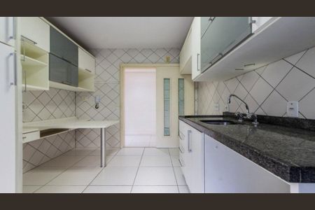 Apartamento para alugar com 3 quartos, 110m² em Auxiliadora, Porto Alegre