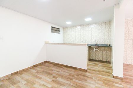 Sala de casa para alugar com 1 quarto, 40m² em Itaquera, São Paulo