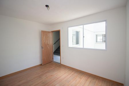 Sala de apartamento para alugar com 2 quartos, 45m² em Bom Jesus, Contagem