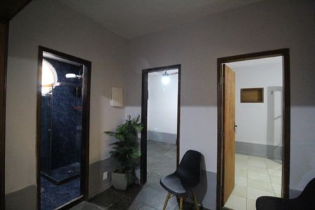 Sala de casa de condomínio para alugar com 2 quartos, 108m² em Barra Olímpica, Rio de Janeiro