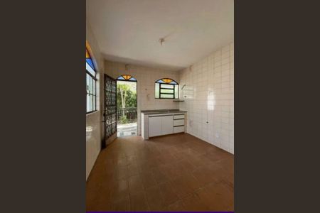 Cozinha de casa para alugar com 3 quartos, 150m² em Milanez, Contagem
